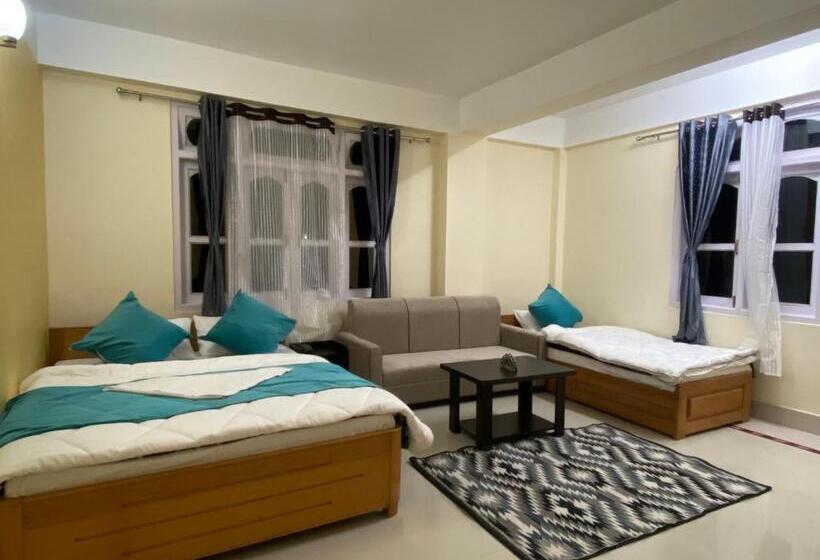 수피리어 트리플 룸, Tyk Hotel Tawang