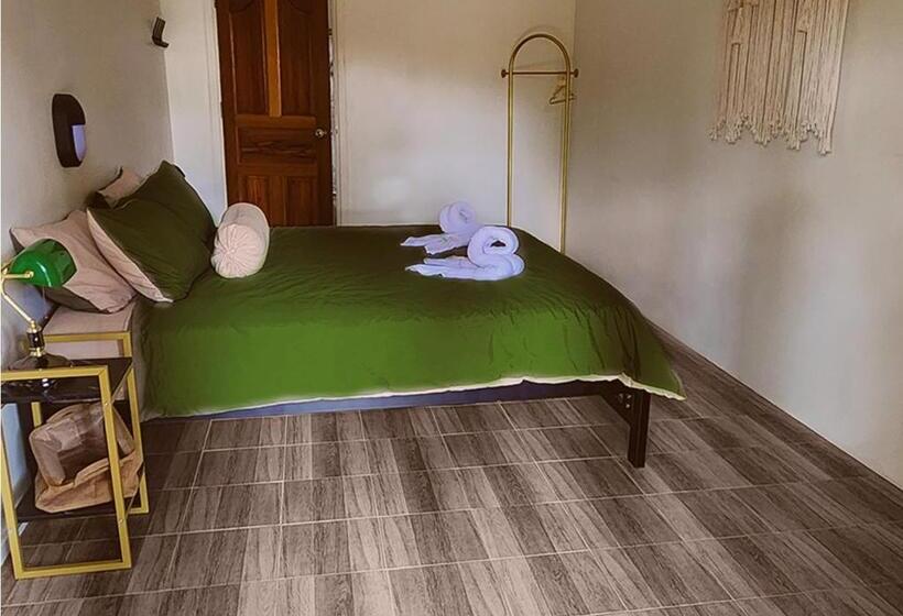 חדר דחוקס עם מיטת קינג, Jungle Fever Koh Chang