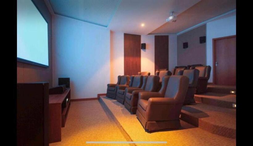 Deluxe Studio, Flat Boulevard Side 2104 Altissimo Padrão Com Lazer