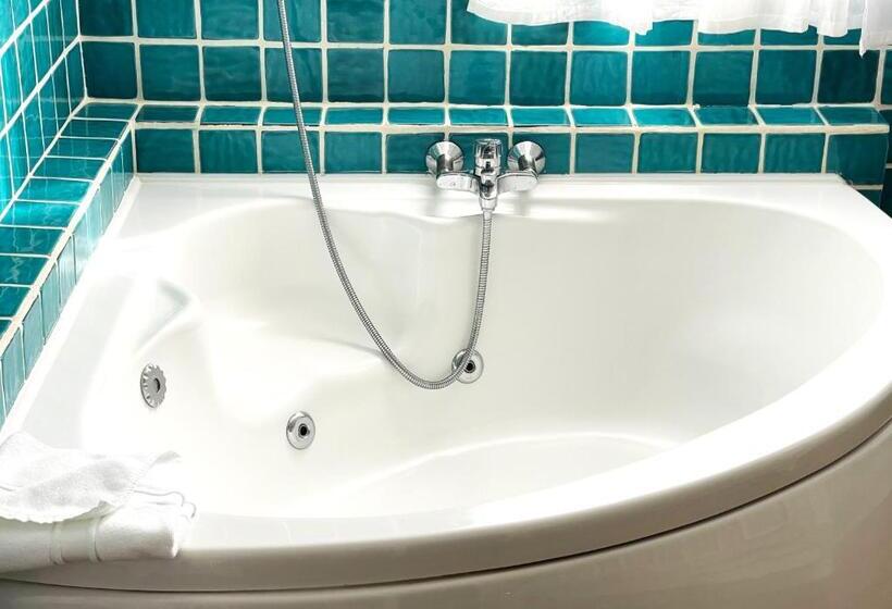 سوییت خانوادگی, A Mare Corsica I Seaside Small Resort