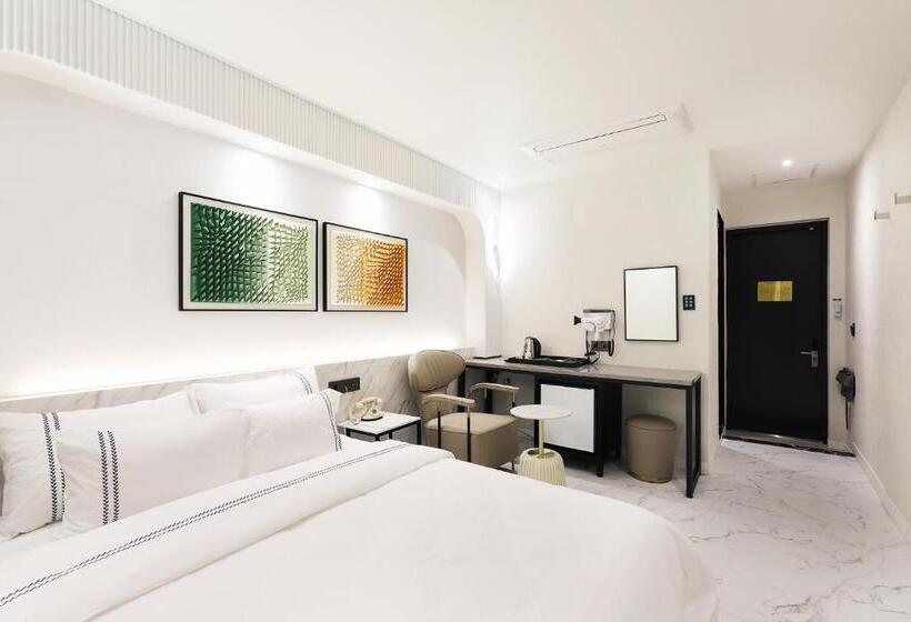 غرفة قياسية, Mari