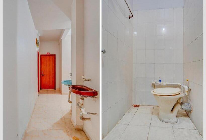 غرفة كلاسيكية ثلاثية, Spot On R J