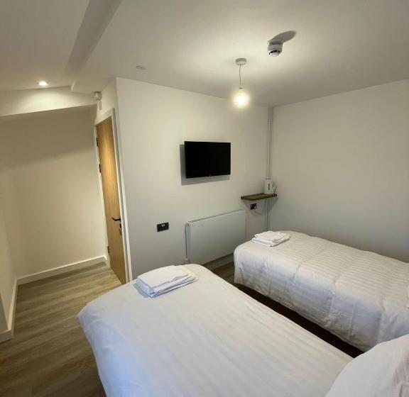 חדר סטנדרט, The Dormy House