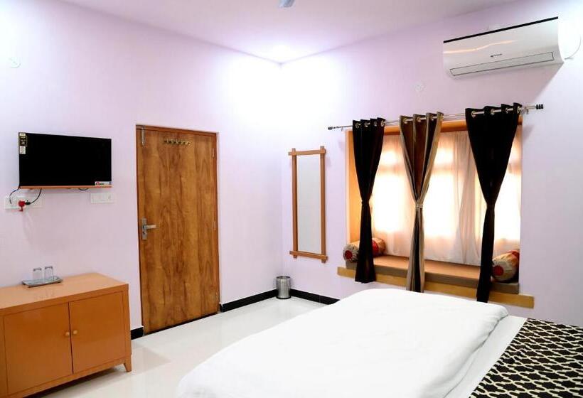 סוויטה, The Travel Bug Jaisalmer