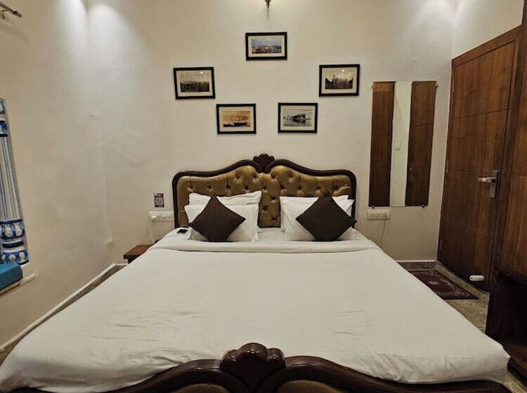 חדר דלוקס, The Travel Bug Jaisalmer