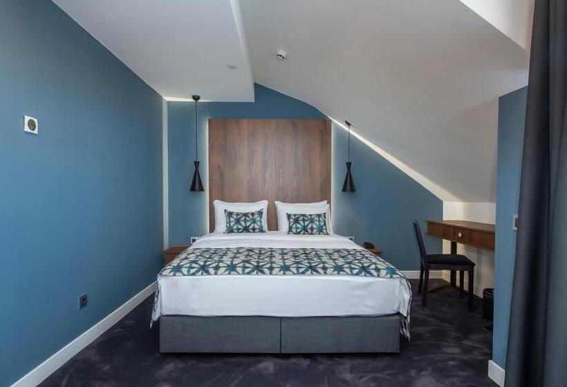 Deluxe Room with Balcony
