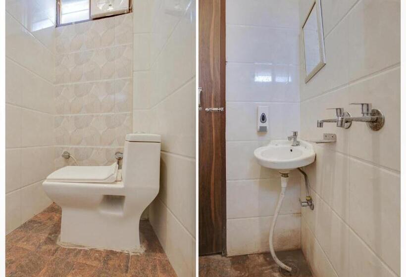 トリプルクラシックルーム, Oyo Hotel Riyasat Inn