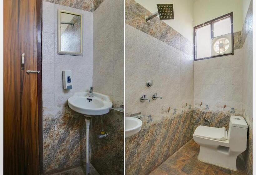 トリプルクラシックルーム, Oyo Hotel Riyasat Inn