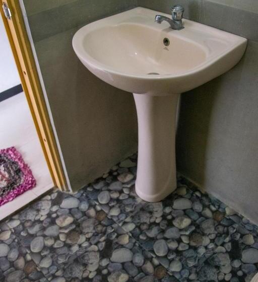 غرفة قياسية مزوَّدة بشُرفة, Sun Guest