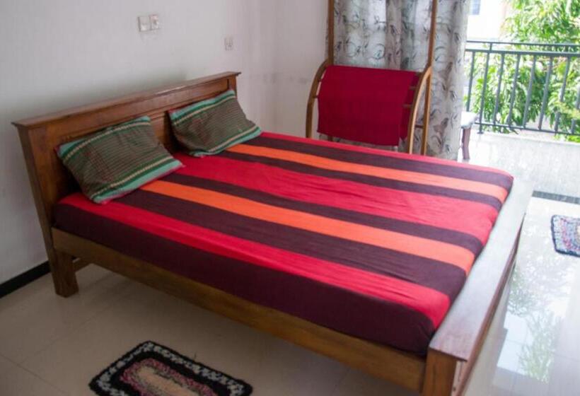 غرفة قياسية مزوَّدة بشُرفة, Sun Guest