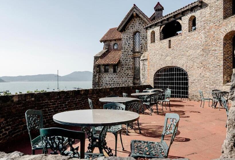 شقة بغرفة نوم واحدة, Vive En Un Castillo En Valle De Bravo