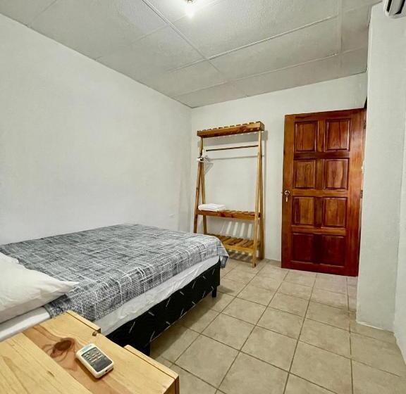 豪华房间, Hostal Namborus