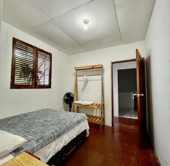 标准间, Hostal Namborus
