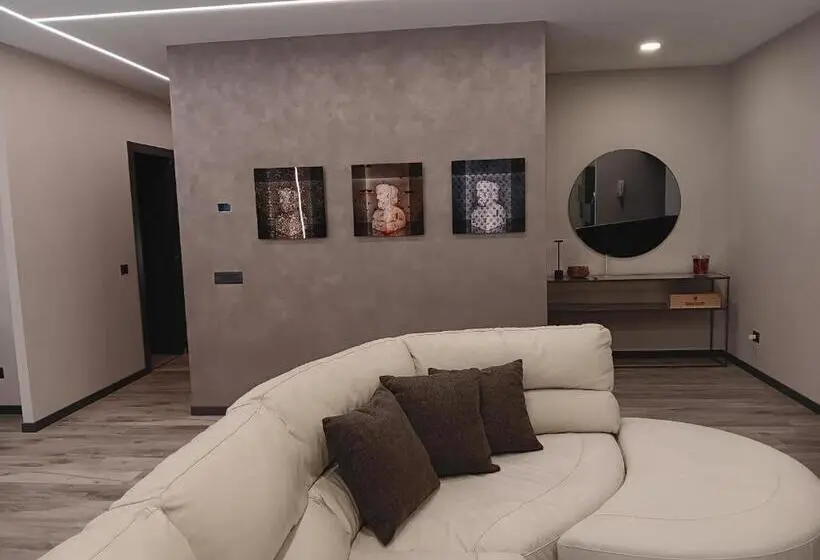 اتاق لوکس با تخت بزرگ, B&b Civico 4 Cremona