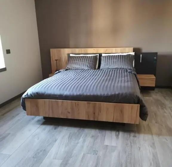 اتاق لوکس با تخت بزرگ, B&b Civico 4 Cremona