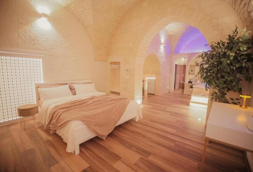 חדר סטנדרט עם ג'קוזי, Malely Suite