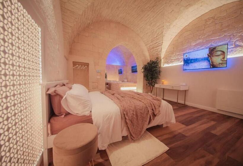 חדר סטנדרט עם ג'קוזי, Malely Suite