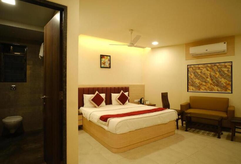 Номер Стандарт, Franklein Suites At Delhi Airport