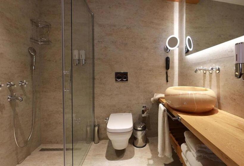 Triple Room Sea View, Göktürk Otel