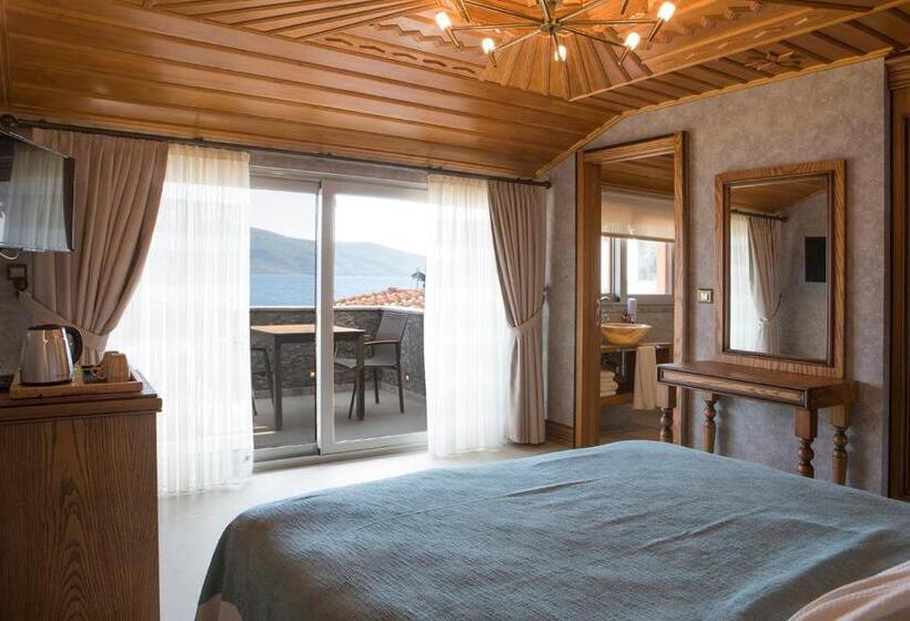 Номер Deluxe Вид на Море, Göktürk Otel