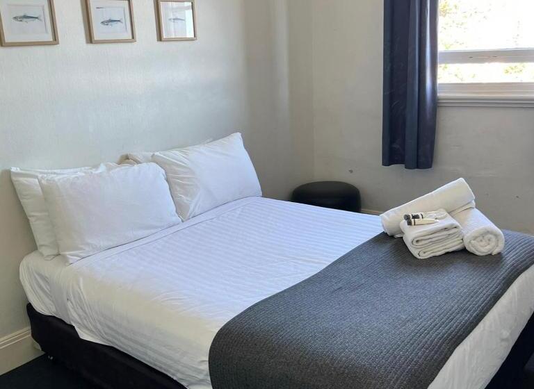 标准间, Beachside Budget Rooms