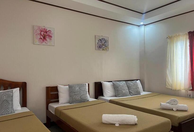4인용 스탠다드 룸, Dinah S Tourist Inn