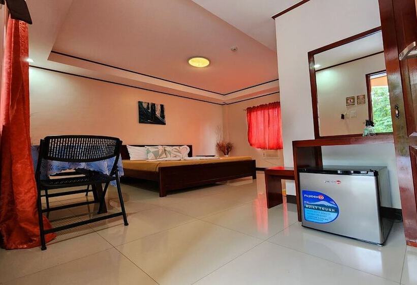 اتاق لوکس, Dinah S Tourist Inn