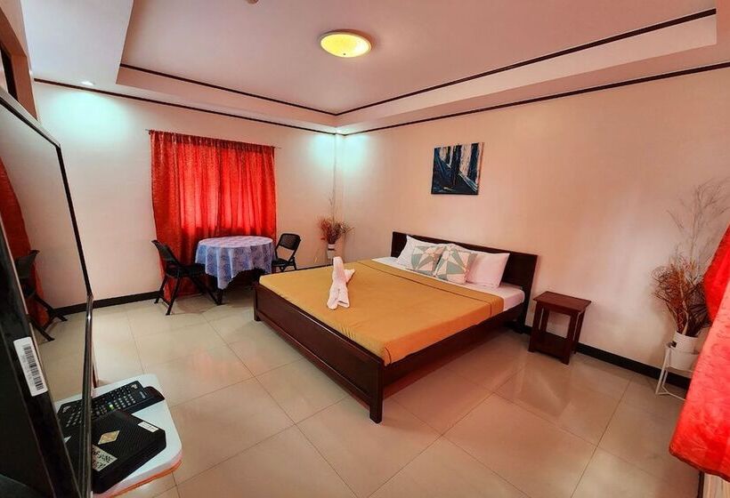 Quarto Deluxe, Dinah S Tourist Inn