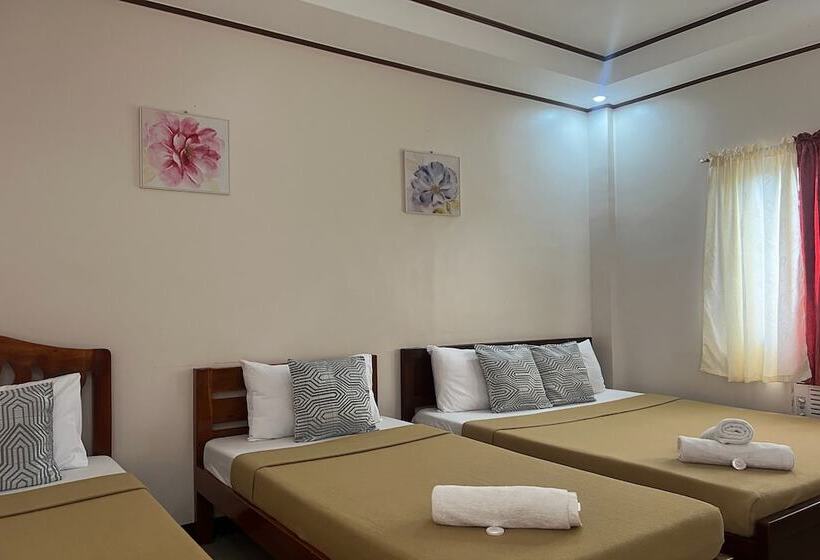 四人标准间, Dinah S Tourist Inn