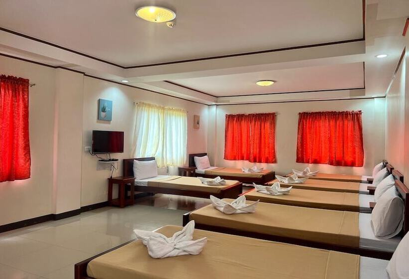 家庭间, Dinah S Tourist Inn