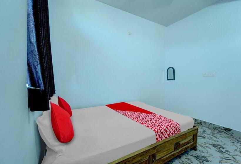 חדר קלאסי לשלושה, Oyo Flagship Your Room & Guest House