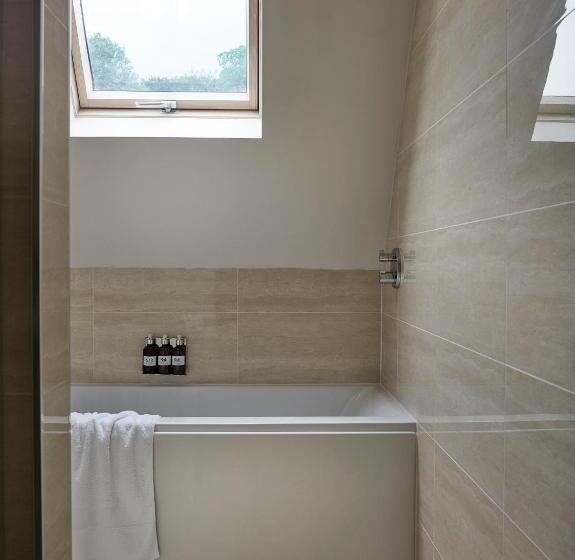 غرفة ديلوكس, The Harper