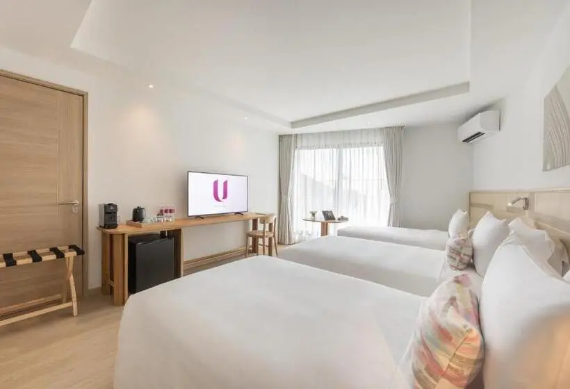 Superior Kolmen Hengen Huone, U Hua Hin