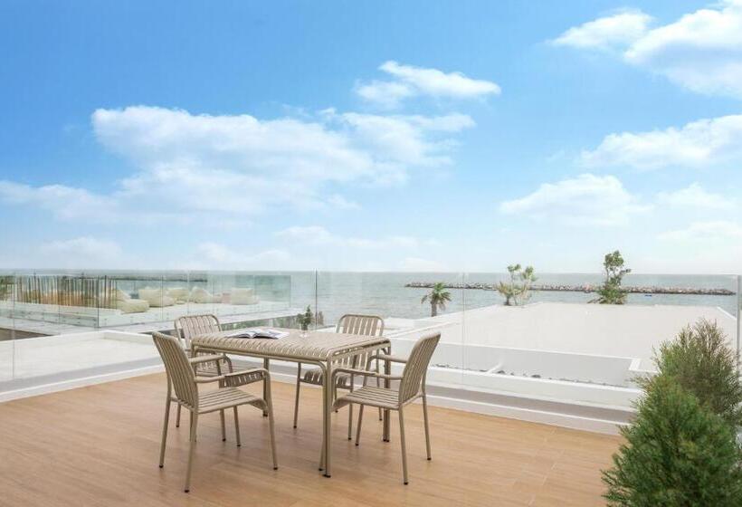 オーシャンビューデラックスルームバルコニー付き, U Hua Hin