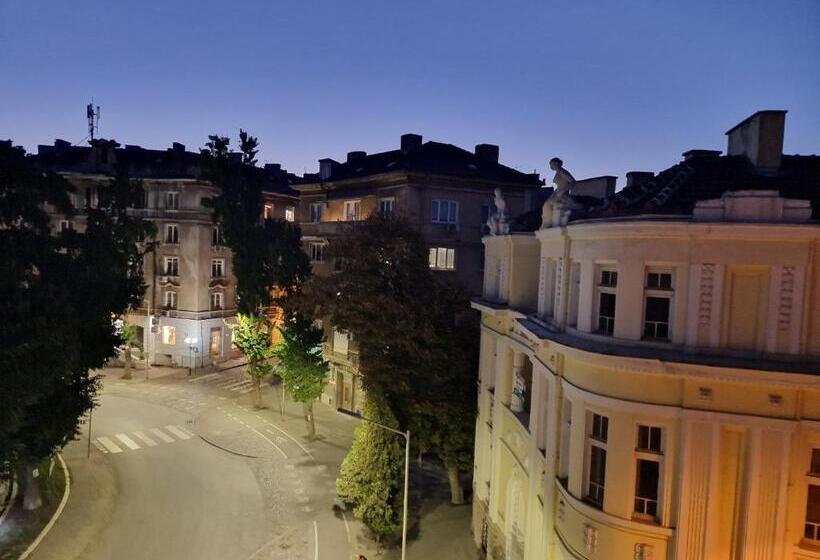 חדר דלוקס עם מרפסת, Lambo S Corner