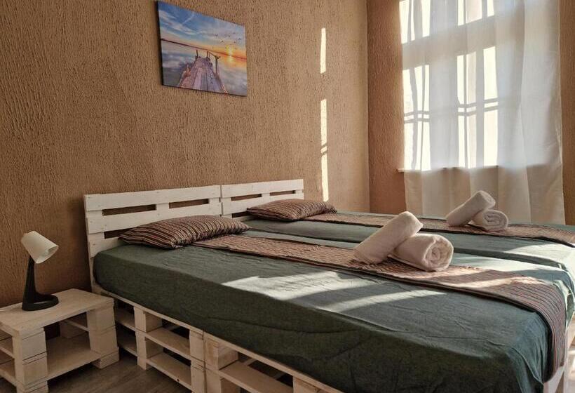 חדר דלוקס עם מרפסת, Lambo S Corner