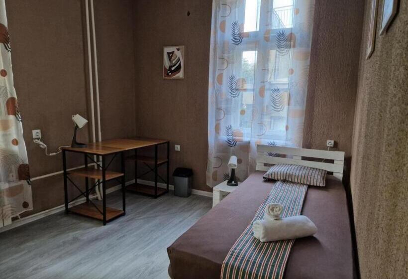 חדר סטנדרט, Lambo S Corner