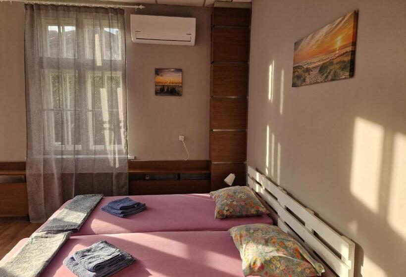 חדר דלוקס עם מרפסת, Lambo S Corner