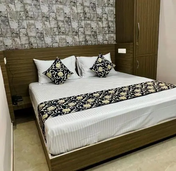 デラックスルーム, R G Bilkha Hotel And Resorts