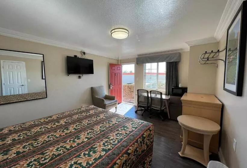 اتاق لوکس با تخت بزرگ, Flamingo Motel Oxnard