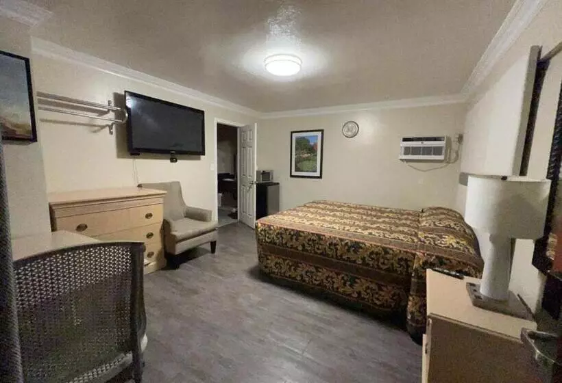 اتاق لوکس با تخت بزرگ, Flamingo Motel Oxnard