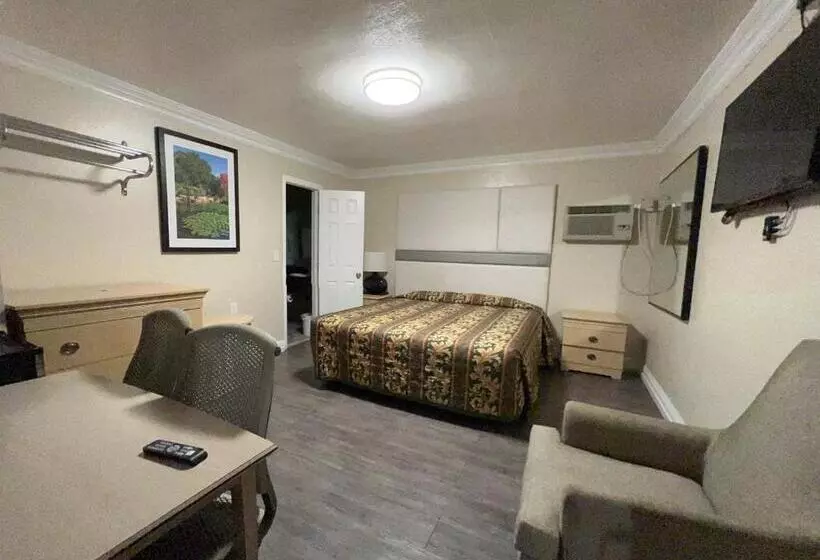 اتاق لوکس با تخت بزرگ, Flamingo Motel Oxnard
