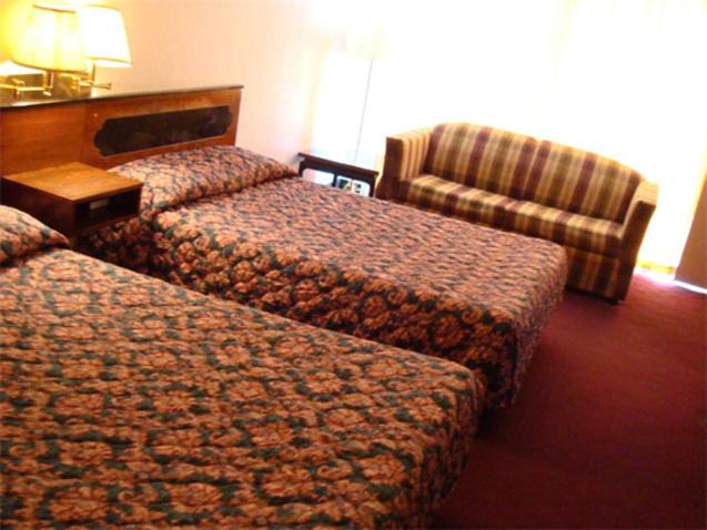 غرفه قياسيه سريرين مزدوجين, Gray Plaza Motel