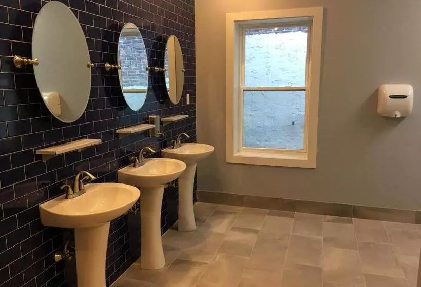 ルームシェアのワンベッド, Apple Hostels Of Philadelphia