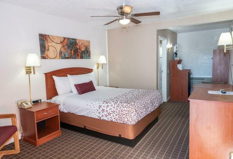 Номер Deluxe, Esquire Inn