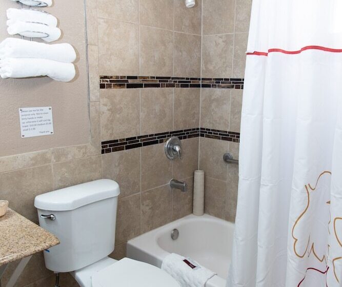 اتاق لوکس, Esquire Inn