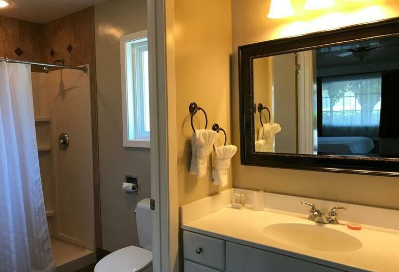 キングサイズベッドのスタンダードルーム, Golden Haven Hot Springs