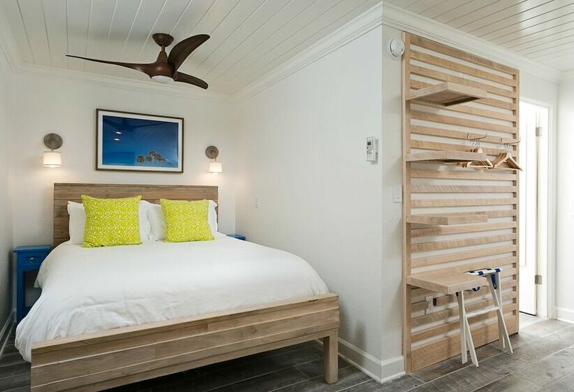 标准工作室, Inn On The Beach