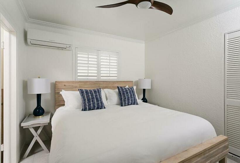 带1个卧室的带阳台的公寓, Inn On The Beach