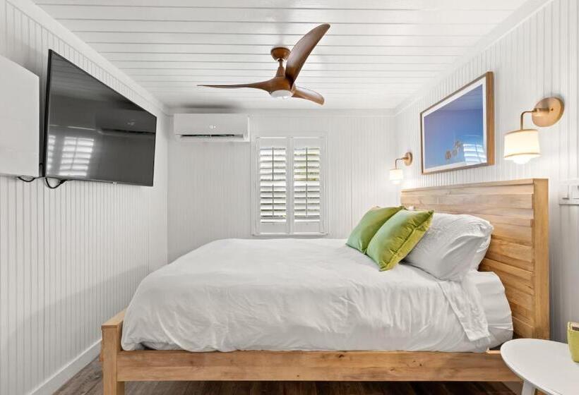 标准工作室, Inn On The Beach